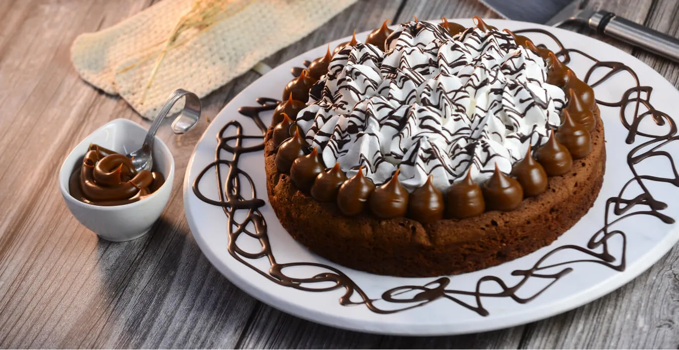 Torta brownie con merengue italiano