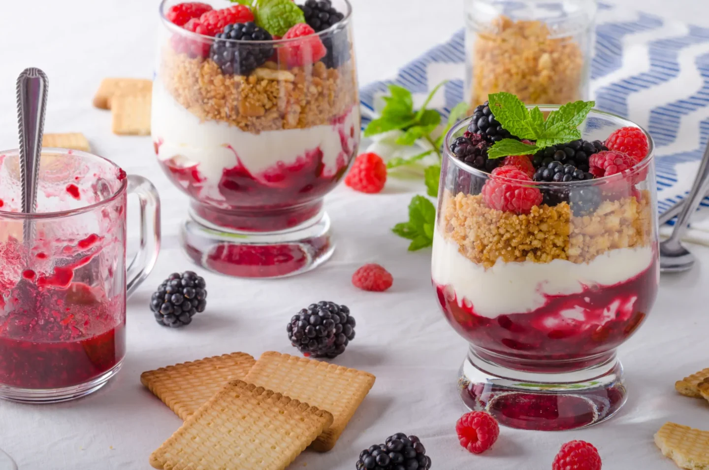 Postre de torta en vaso